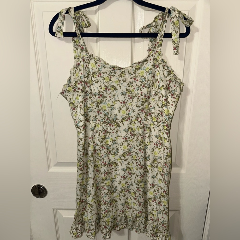 Wild Fable Floral Ruffle Hem Dress Size Large